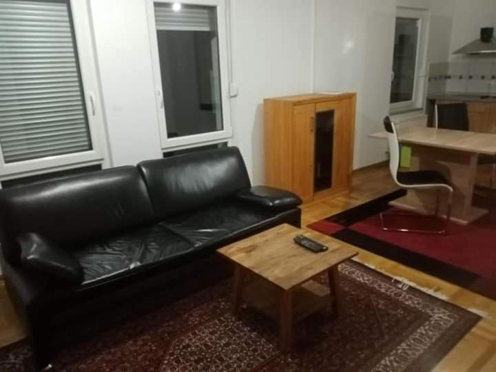 Villa Sky Сараево Стая снимка