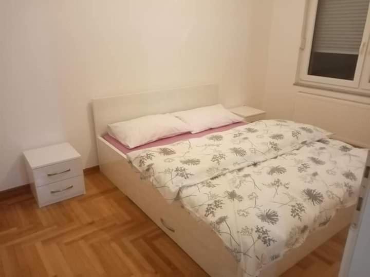 Villa Sky Сараево Стая снимка
